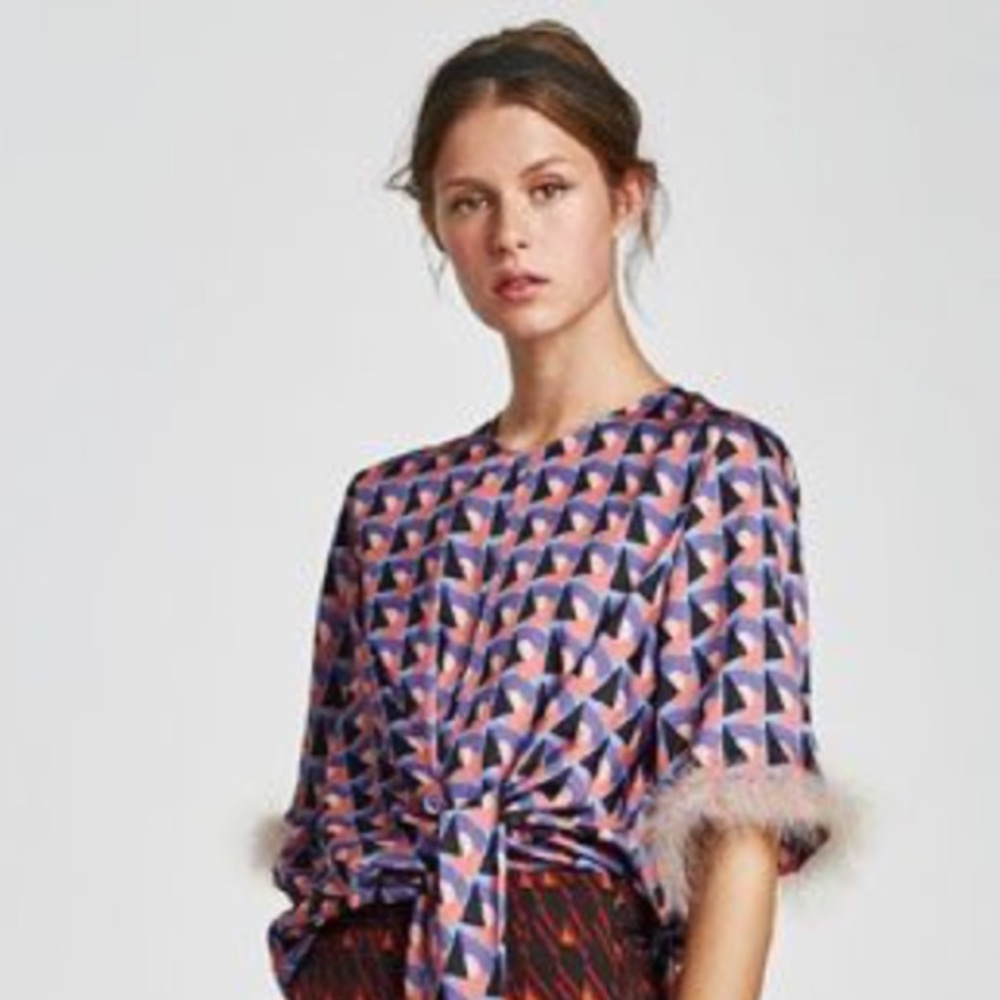 ✨NWOT Zara Geo Print Feathered Blouse